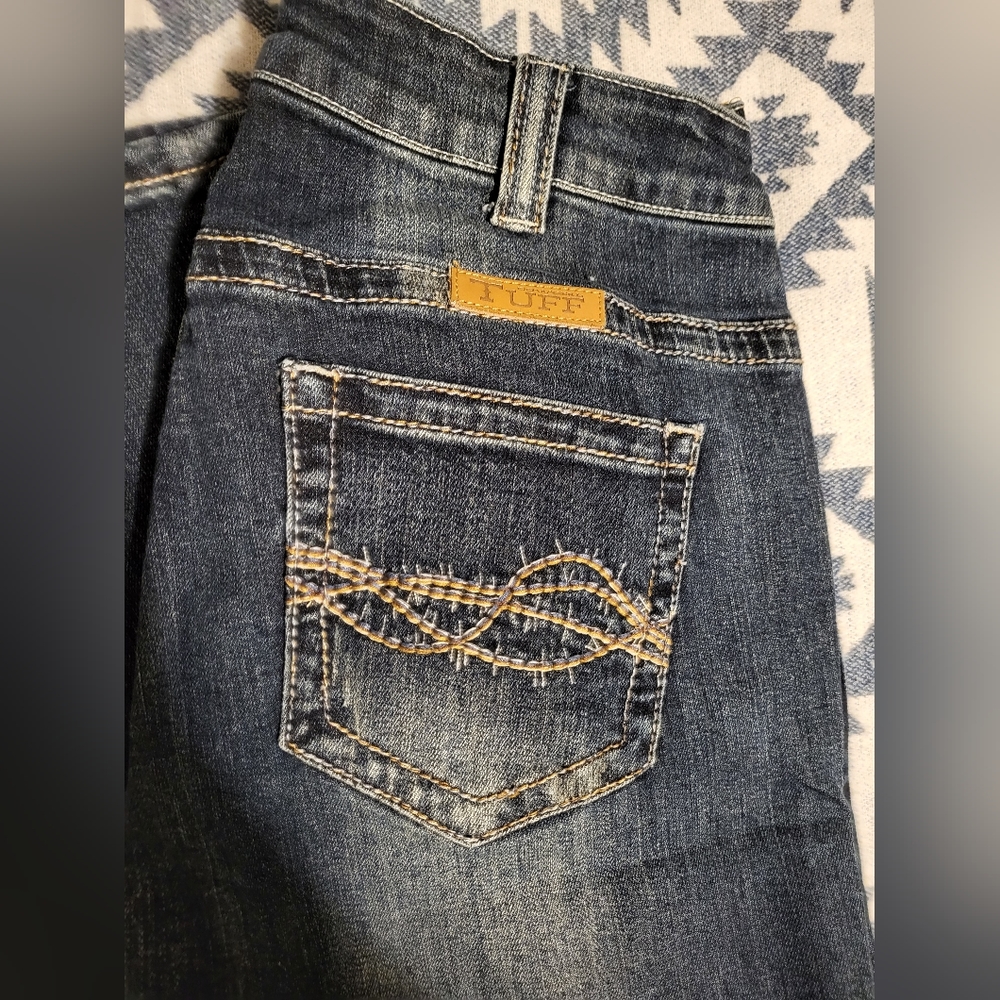 Cowgirl Tuff Jeans 31W x 35L